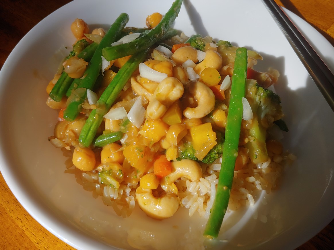 Cashew Chickpea and Vegetable Stir-fry 2