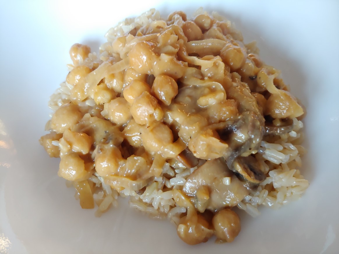 Mushroom Chickpea Stroganoff 1