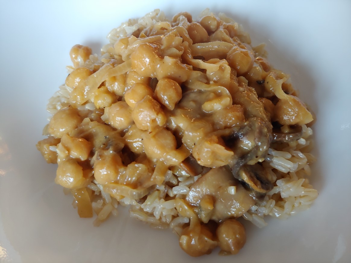 Mushroom Chickpea Stroganoff 2