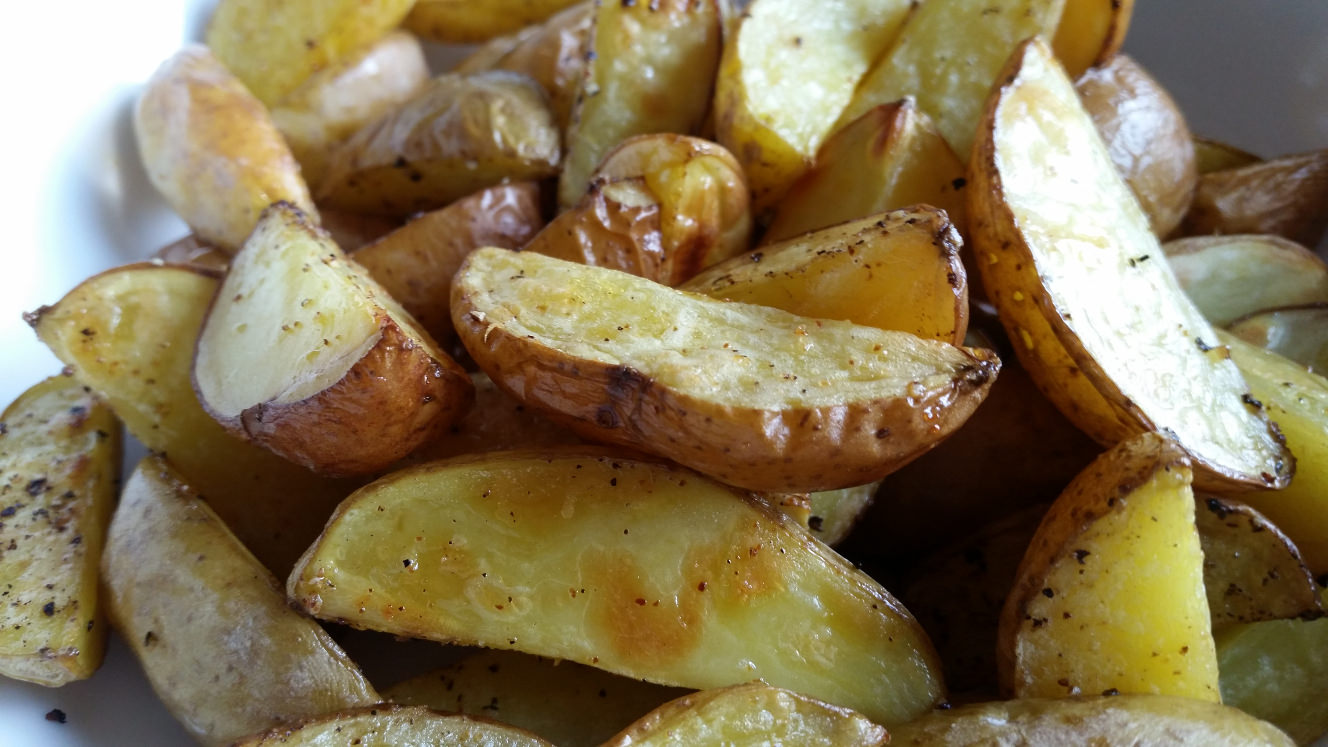 Seasoned Potato Wedges 1