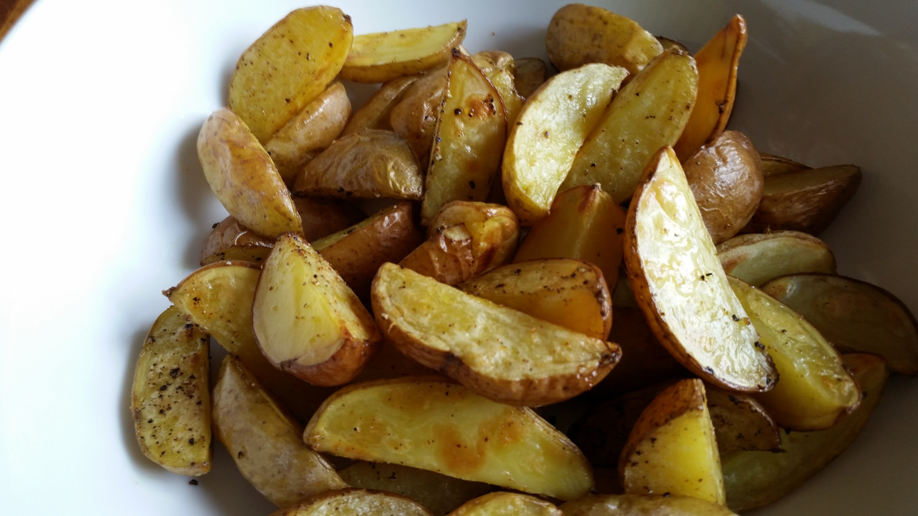 Seasoned Potato Wedges 2